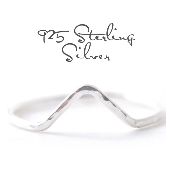 Moodtherapy Jewelry - 925 Sterling silver Hammered Chevron Ring